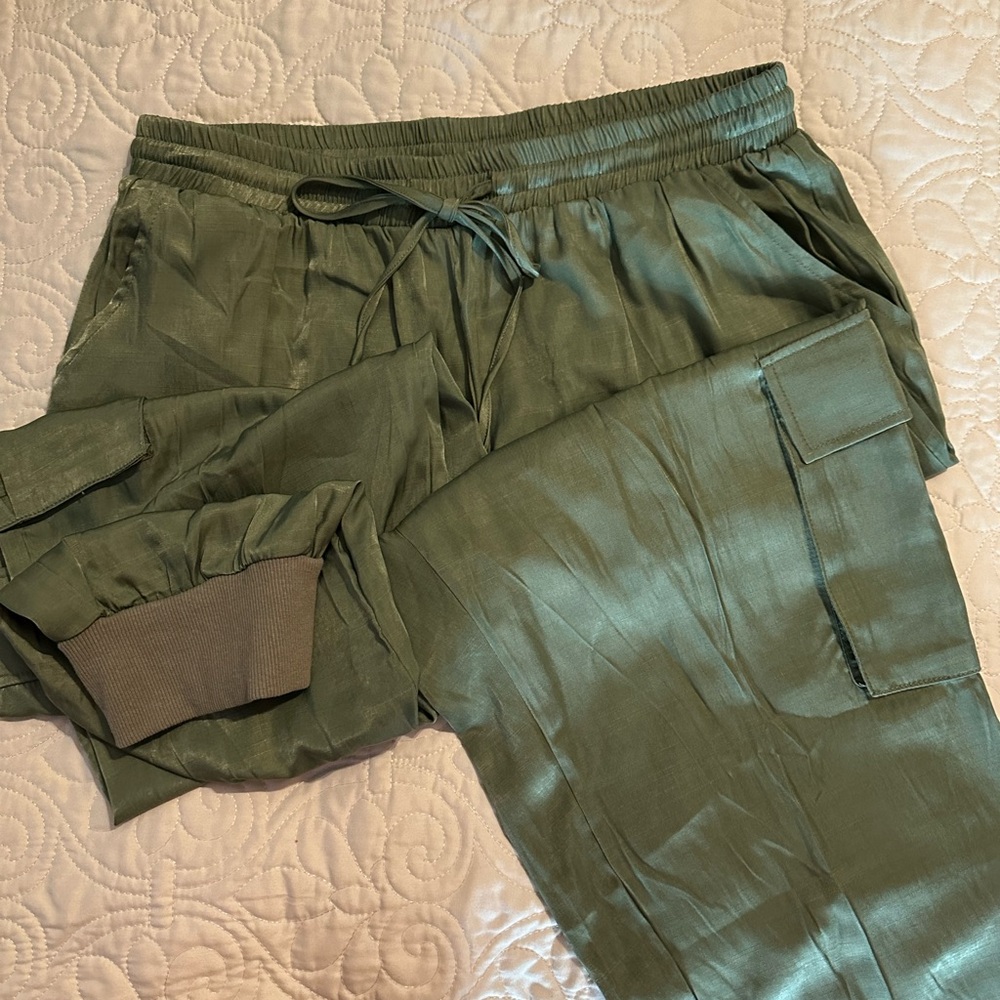 Miss Sparkling Satin Joggers. Olive green, sz XL